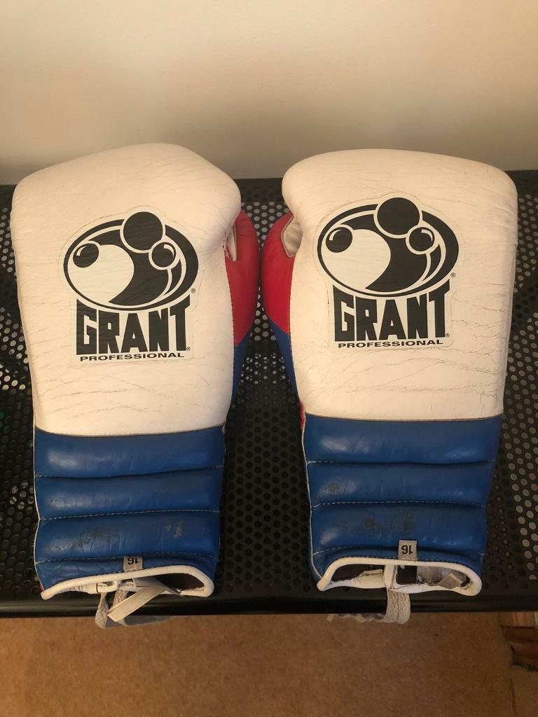 gumtree boxing gloves
